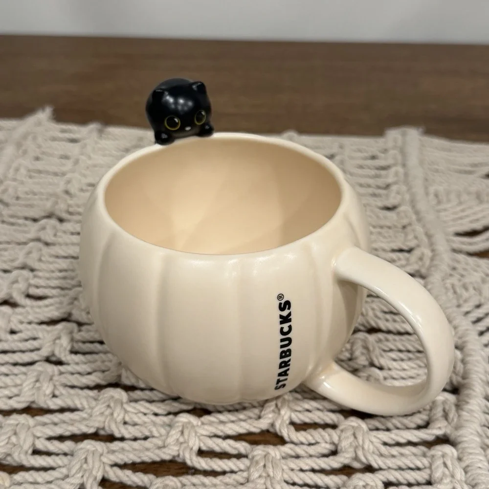 Starbucks 2026 Halloween Black Cat and Pumpkin Ceramic Mug NEW Peep Cat Pumpkin